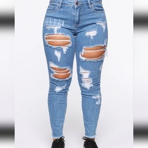 SZ 15 FASHION NOVA DISTRESSED JEANS NWT